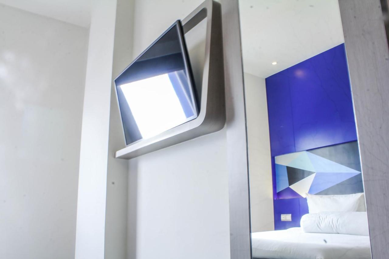Md 7 Hotel Сиребон Екстериор снимка